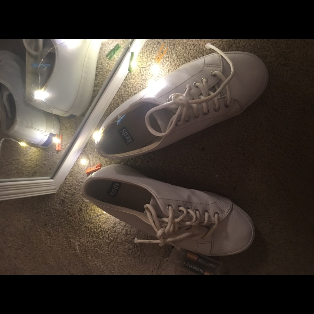 Shoes - Picture 3 of 3